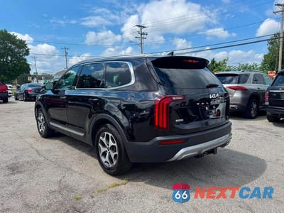 Trzecie zdjęcie samochodu z tyłu: 2022 KIA TELLURIDE EX VIN:5XYP3DHC5NG204841 - miniatura