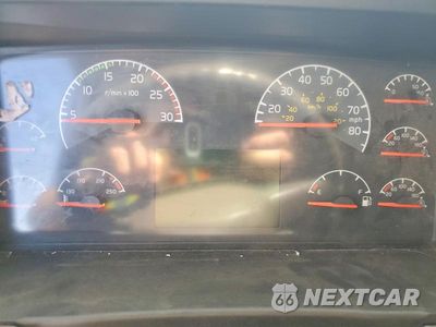 Zdjęcie 9 z 13 samochodu: 2017 VOLVO VNL SEMI TRUCK VIN:4V5N99UG8HN972189 - miniatura