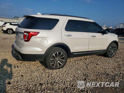 Trzecie zdjęcie samochodu z tyłu: 2016 FORD EXPLORER PLATINUM VIN:1FM5K8HT7GGC03977 - miniatura