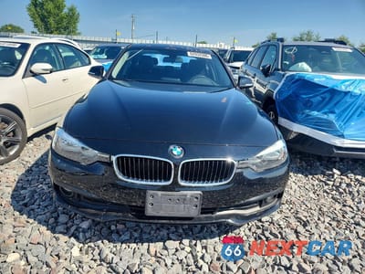 Piąte zdjęcie samochodu w środku: 2016 BMW 320 XI VIN:WBA8A3C57GK551384 - miniatura