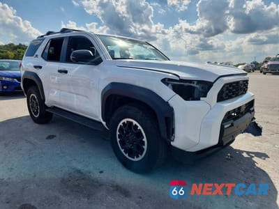 Czwarte zdjęcie samochodu z boku: 2025 TOYOTA 4RUNNER TRD OFF-ROAD PREMIUM VIN:JTEVA5BR3S5000426 - miniatura
