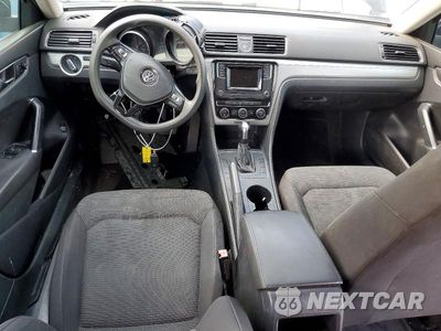 Zdjęcie 8 z 12 samochodu: 2017 VOLKSWAGEN PASSAT S VIN:1VWAT7A36HC013887 - miniatura