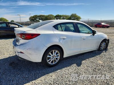 Trzecie zdjęcie samochodu z tyłu: 2015 MAZDA 3 TOURING VIN:3MZBM1V75FM194276 - miniatura