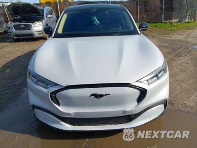 Piąte zdjęcie samochodu w środku: 2023 FORD MUSTANG MACH-E PREMIUM VIN:3FMTK3S59PMA92231 - miniatura