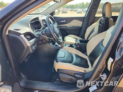 Zdjęcie 7 z 13 samochodu: 2016 JEEP CHEROKEE LATITUDE VIN:1C4PJLCB9GW230671 - miniatura