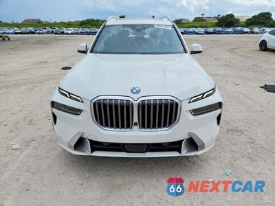 Piąte zdjęcie samochodu w środku: 2024 BMW X7 XDRIVE40I VIN:5UX23EM0XR9S36542 - miniatura