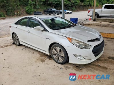 Czwarte zdjęcie samochodu z boku: 2013 HYUNDAI SONATA HYBRID VIN:KMHEC4A47DA074209 - miniatura