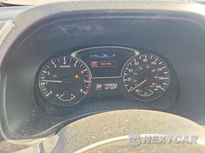 Zdjęcie 9 z 14 samochodu: 2014 NISSAN PATHFINDER SV VIN:5N1AR2MM0EC625972 - miniatura