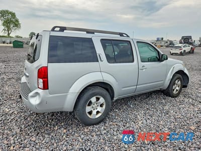 Trzecie zdjęcie samochodu z tyłu: 2011 NISSAN PATHFINDER S VIN:5N1AR1NB2BC618136 - miniatura