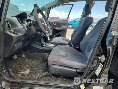 Zdjęcie 7 z 12 samochodu: 2009 HONDA FIT VIN:JHMGE88299S073758 - miniatura