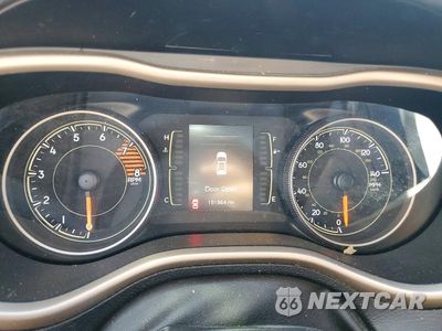 Zdjęcie 9 z 13 samochodu: 2017 JEEP CHEROKEE LATITUDE VIN:1C4PJLCS0HW661031 - miniatura
