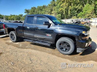 Czwarte zdjęcie samochodu z boku: 2017 CHEVROLET SILVERADO K1500 LT VIN:1GCVKREC8HZ158407 - miniatura