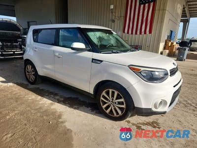 Czwarte zdjęcie samochodu z boku: 2019 KIA SOUL + VIN:KNDJP3A55K7630750 - miniatura