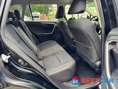 Zdjęcie 10 z 12 samochodu: 2019 TOYOTA RAV4 LE VIN:JTMF1RFV2KD047590 - miniatura