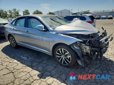 Czwarte zdjęcie samochodu z boku: 2025 VOLKSWAGEN JETTA SE VIN:3VW7X7BU4SM017044 - miniatura