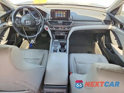 Zdjęcie 8 z 12 samochodu: 2018 HONDA ACCORD TOURING HYBRID VIN:1HGCV3F97JA007448 - miniatura