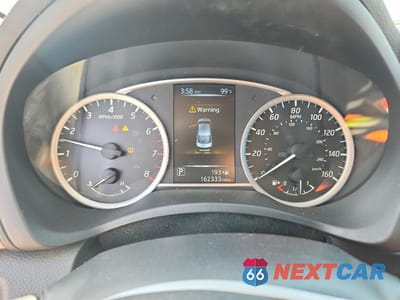 Zdjęcie 9 z 12 samochodu: 2017 NISSAN SENTRA SR VIN:3N1AB7AP5HY336802 - miniatura