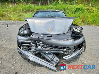 Piąte zdjęcie samochodu w środku: 2017 PORSCHE CAYENNE VIN:WP1AA2A20HKA90181 - miniatura