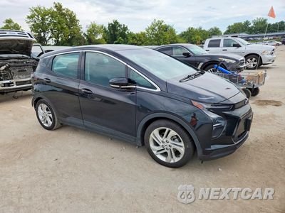 Czwarte zdjęcie samochodu z boku: 2023 CHEVROLET BOLT EV 1LT VIN:1G1FW6S03P4148907 - miniatura