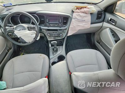 Zdjęcie 8 z 12 samochodu: 2015 KIA OPTIMA LX VIN:KNAGM4A76F5534229 - miniatura