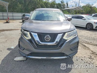 Piąte zdjęcie samochodu w środku: 2018 NISSAN ROGUE S VIN:5N1AT2MT6JC753295 - miniatura