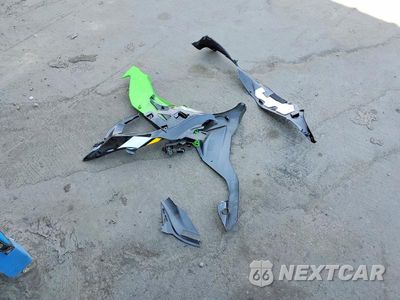 Zdjęcie 9 z 10 samochodu: 2025 KAWASAKI ZX636 K VIN:JKBZXJJ15SA024152 - miniatura