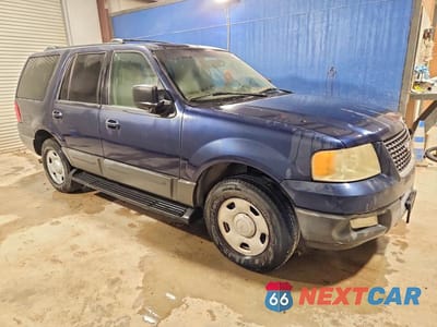 Czwarte zdjęcie samochodu z boku: 2003 FORD EXPEDITION XLT VIN:1FMRU15W23LA31506 - miniatura