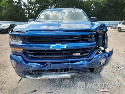 Piąte zdjęcie samochodu w środku: 2018 CHEVROLET SILVERADO K1500 LT VIN:3GCUKREC9JG362019 - miniatura