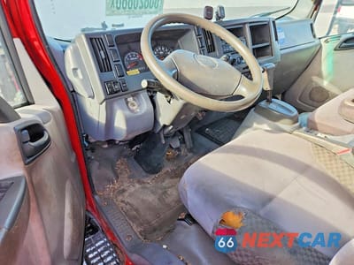 Zdjęcie 8 z 12 samochodu: 2015 ISUZU NPR HD VIN:54DC4W1B2FS807780 - miniatura