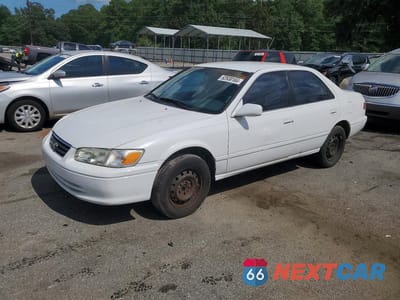 2001 TOYOTA CAMRY LE 4T1BG22K11U764797 - główne zdjęcie licytacji z USA - miniatura