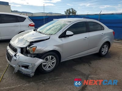 2015 CHEVROLET SONIC LT 1G1JC5SH3F4200506 - główne zdjęcie licytacji z USA - miniatura