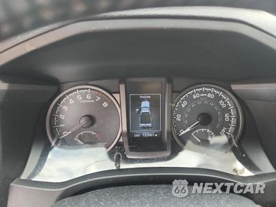 Zdjęcie 9 z 12 samochodu: 2018 TOYOTA TACOMA TRD SPORT VIN:5TFSZ5AN0JX148468 - miniatura