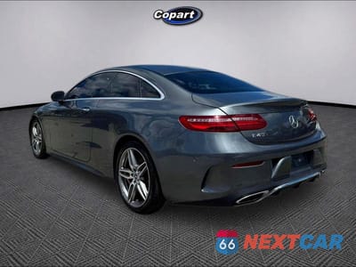 Trzecie zdjęcie samochodu z tyłu: 2018 MERCEDES-BENZ E 400 VIN:WDD1J6FBXJF010617 - miniatura