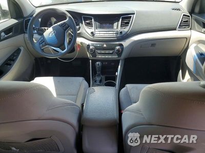 Zdjęcie 8 z 12 samochodu: 2016 HYUNDAI TUCSON SE VIN:KM8J33A48GU180213 - miniatura