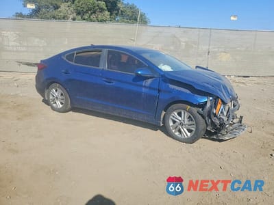 Czwarte zdjęcie samochodu z boku: 2020 HYUNDAI ELANTRA SEL VIN:5NPD84LF6LH541675 - miniatura