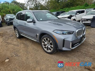 Czwarte zdjęcie samochodu z boku: 2025 BMW X5 XDRIVE40I VIN:5UX23EU00S9Z59063 - miniatura