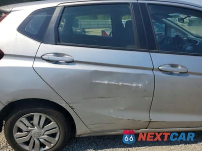 Zdjęcie 11 z 13 samochodu: 2016 HONDA FIT LX VIN:JHMGK5H56GX027547 - miniatura