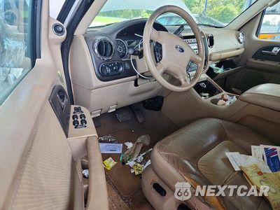 Zdjęcie 8 z 12 samochodu: 2005 FORD EXPEDITION EDDIE BAUER VIN:1FMFU17545LA65375 - miniatura