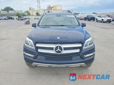 Piąte zdjęcie samochodu w środku: 2013 MERCEDES-BENZ GL 450 4MATIC VIN:4JGDF7CE6DA144955 - miniatura