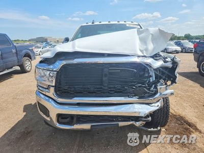 Piąte zdjęcie samochodu w środku: 2022 RAM 2500 TRADESMAN VIN:3C6UR5CJ8NG232378 - miniatura