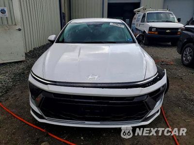 Piąte zdjęcie samochodu w środku: 2026 HYUNDAI SONATA HYBRID BLUE VIN:KMHL24JJ7TA171618 - miniatura