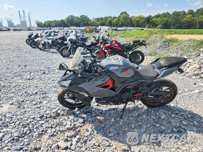 Trzecie zdjęcie samochodu z tyłu: 2018 KAWASAKI EX400 VIN:JKAEXKG13JDA02067 - miniatura