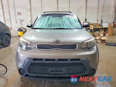 Piąte zdjęcie samochodu w środku: 2015 KIA SOUL BASE VIN:KNDJN2A28F7209052 - miniatura