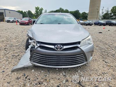 Piąte zdjęcie samochodu w środku: 2016 TOYOTA CAMRY XLE VIN:4T1BF1FK1GU595302 - miniatura