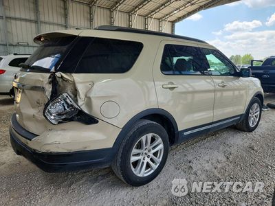 Trzecie zdjęcie samochodu z tyłu: 2018 FORD EXPLORER XLT VIN:1FM5K7D86JGA52407 - miniatura
