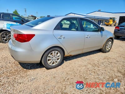 Trzecie zdjęcie samochodu z tyłu: 2013 KIA FORTE EX VIN:KNAFU4A25D5740476 - miniatura
