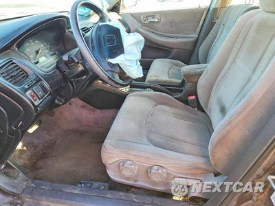 Zdjęcie 7 z 12 samochodu: 1999 HONDA ACCORD LX VIN:JHMCG6658XC017702 - miniatura