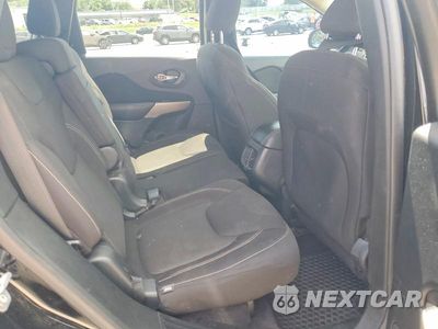 Zdjęcie 11 z 13 samochodu: 2017 JEEP CHEROKEE LATITUDE VIN:1C4PJMCS2HW604917 - miniatura