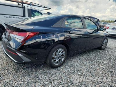 Trzecie zdjęcie samochodu z tyłu: 2024 HYUNDAI ELANTRA SEL VIN:KMHLM4DG8RU749176 - miniatura