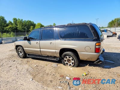 Drugie zdjęcie samochodu z przodu: 2001 CHEVROLET SUBURBAN C1500 VIN:3GNEC16T01G107025 - miniatura